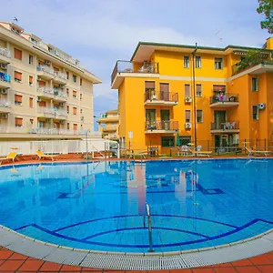 Residences La Rustica & Elite Apartament