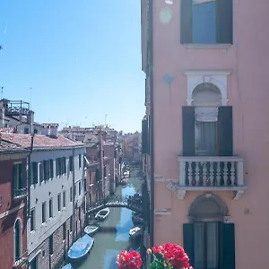 Casanova Deluxe By Wonderful Italy , Venice Italy